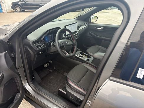 Used 2024 Ford Escape ST-Line w/ Tech Pack #1 AWD/4WD image 15
