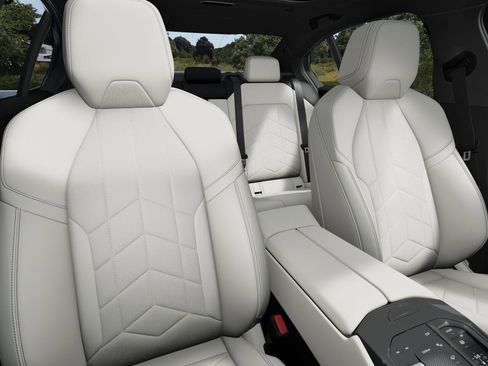 New 2027 BMW 550e xDrive image 11