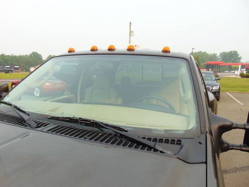 Used 2005 Ford F350 Lariat AWD/4WD image 35