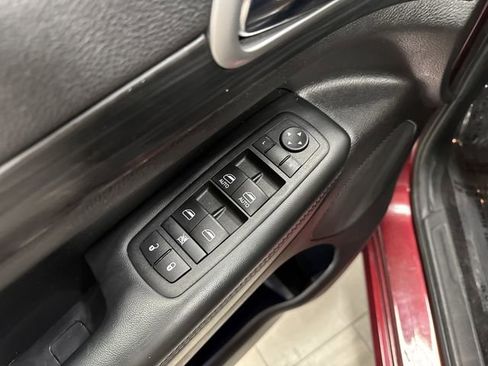 Used 2019 Jeep Grand Cherokee Altitude image 27