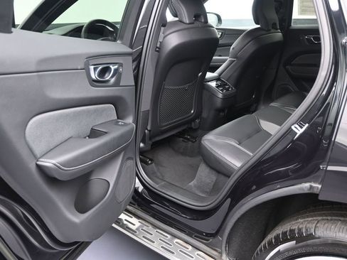 Certified 2022 Volvo XC60 B5 R-Design w/ Advanced Package image 16