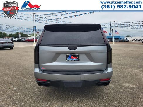 Certified 2023 Cadillac Escalade Premium Luxury RWD image 4