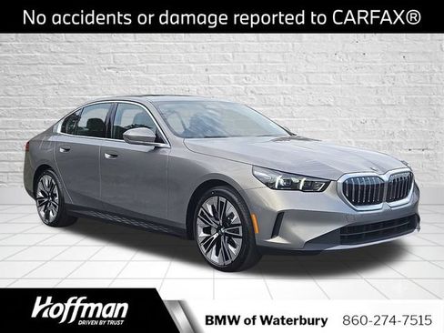 Used 2026 BMW 530i xDrive w/ Premium Package AWD/4WD image 1