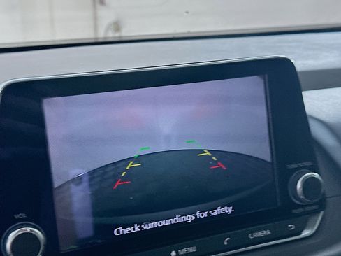 Used 2023 Nissan Rogue S FWD image 22