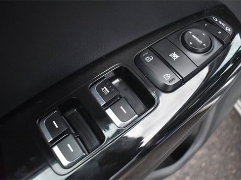 Used 2018 Kia Sportage SX image 23