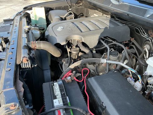 Used 2014 Toyota Tundra SR image 37