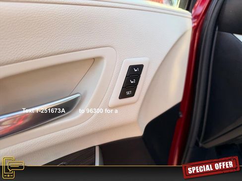 Used 2023 Toyota Sienna Platinum image 17
