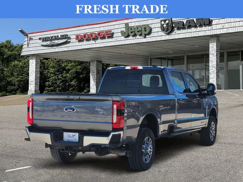 Used 2024 Ford F350 Lariat image 5