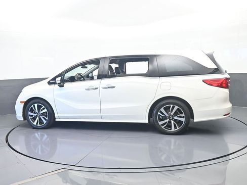Used 2019 Honda Odyssey Elite image 3