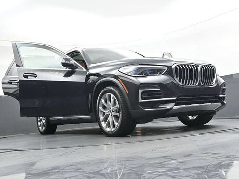 Used 2022 BMW X5 xDrive45e w/ Executive Package AWD/4WD image 49