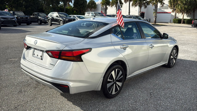 Used 2022 Nissan Altima 2.5 SV AWD/4WD image 11