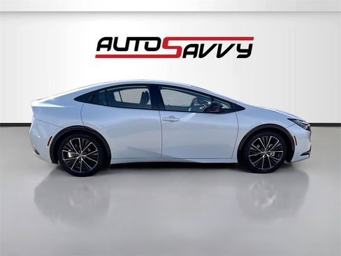 Used 2026 Toyota Prius Limited image 8