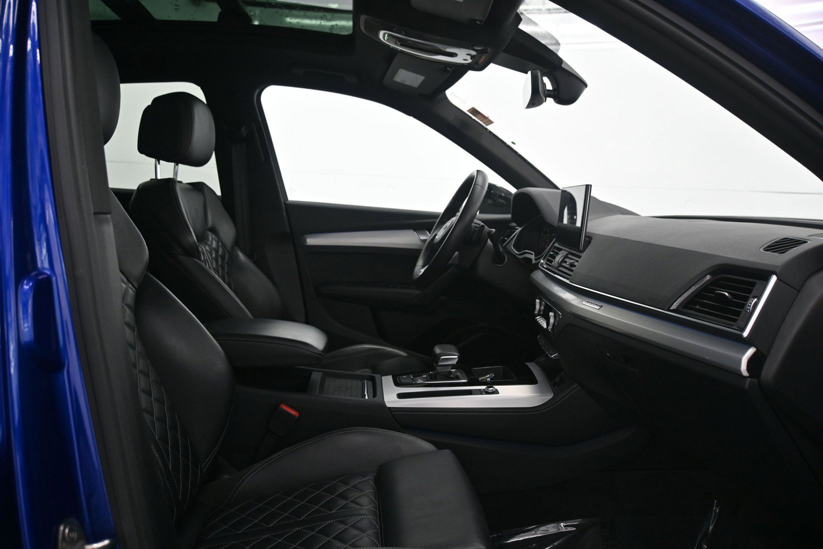 Used 2024 Audi SQ5 Prestige AWD/4WD image 13
