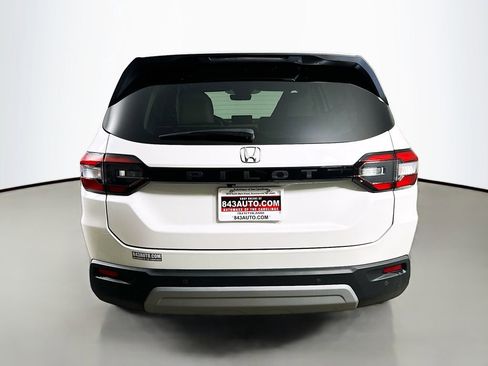 Used 2024 Honda Pilot EX-L image 6