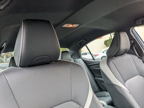 Used 2026 Toyota Camry SE w/ Convenience Package FWD image 3