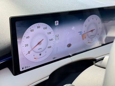 New 2026 Genesis GV70 2.5T Select image 21