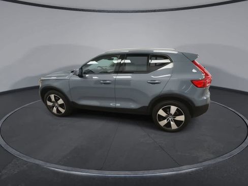 Used 2020 Volvo XC40 T5 Momentum AWD/4WD image 6