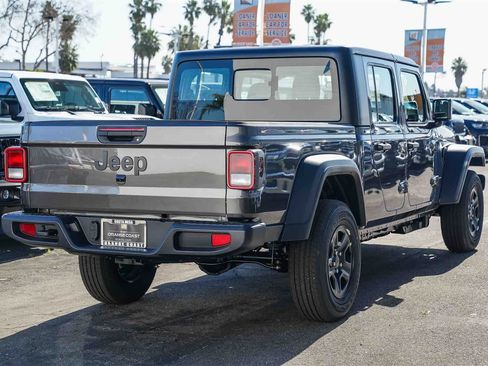 New 2026 Jeep Gladiator Sport image 4