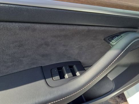 Used 2023 Tesla Model 3 Standard Range image 16