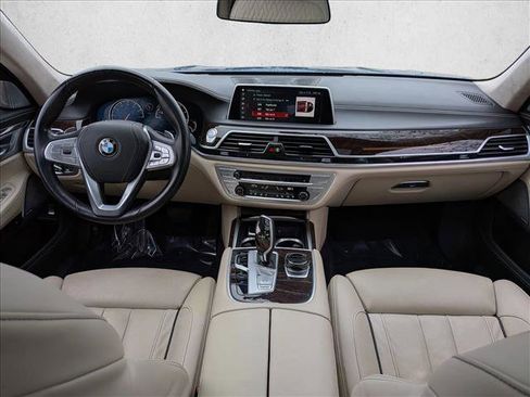 Used 2019 BMW 750i xDrive w/ Executive Package image 22