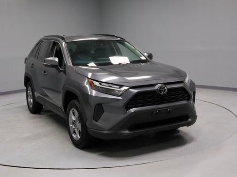 Used 2025 Toyota RAV4 XLE AWD/4WD image 1