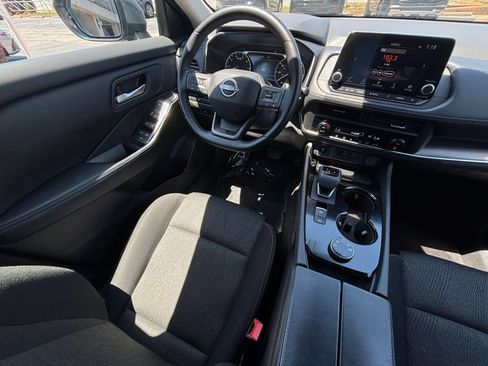 Used 2025 Nissan Rogue SV AWD/4WD image 36