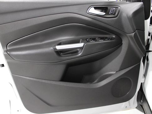 Used 2017 Ford Escape SE FWD image 23