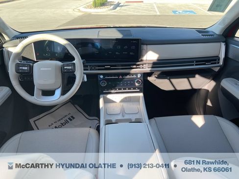 Used 2025 Hyundai Santa Fe SEL AWD/4WD image 3