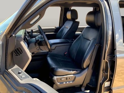 Used 2015 Ford F250 Lariat AWD/4WD image 8