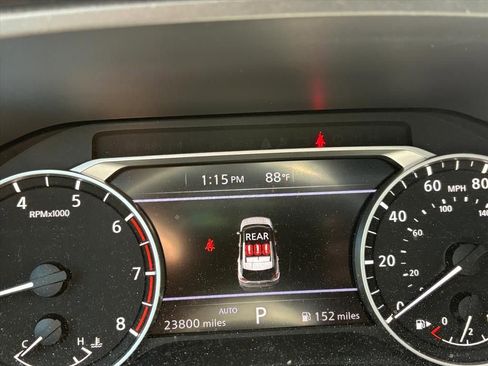 Used 2023 Nissan Rogue SV w/ SV Premium B Package image 7