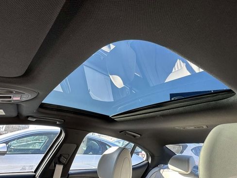 Used 2025 Genesis G70 3.3T Advanced image 18