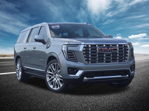 New 2026 GMC Yukon XL Denali w/ Denali Reserve Package AWD/4WD image 2