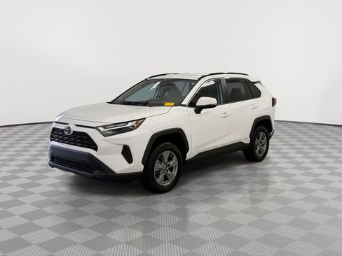 Used 2025 Toyota RAV4 XLE image 4