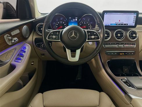 Used 2020 Mercedes-Benz GLC 300 4MATIC image 3
