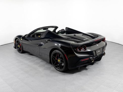 Used 2023 Ferrari F8 Tributo RWD image 24