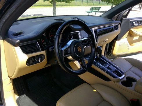 Used 2017 Porsche Macan AWD/4WD image 68