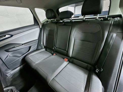 Used 2024 Volkswagen Taos SE FWD image 22