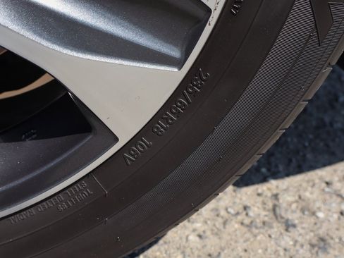 Used 2020 Toyota Highlander XLE image 49