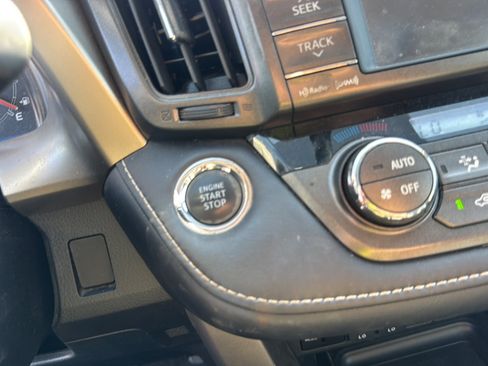 Used 2013 Toyota RAV4 Limited FWD image 24