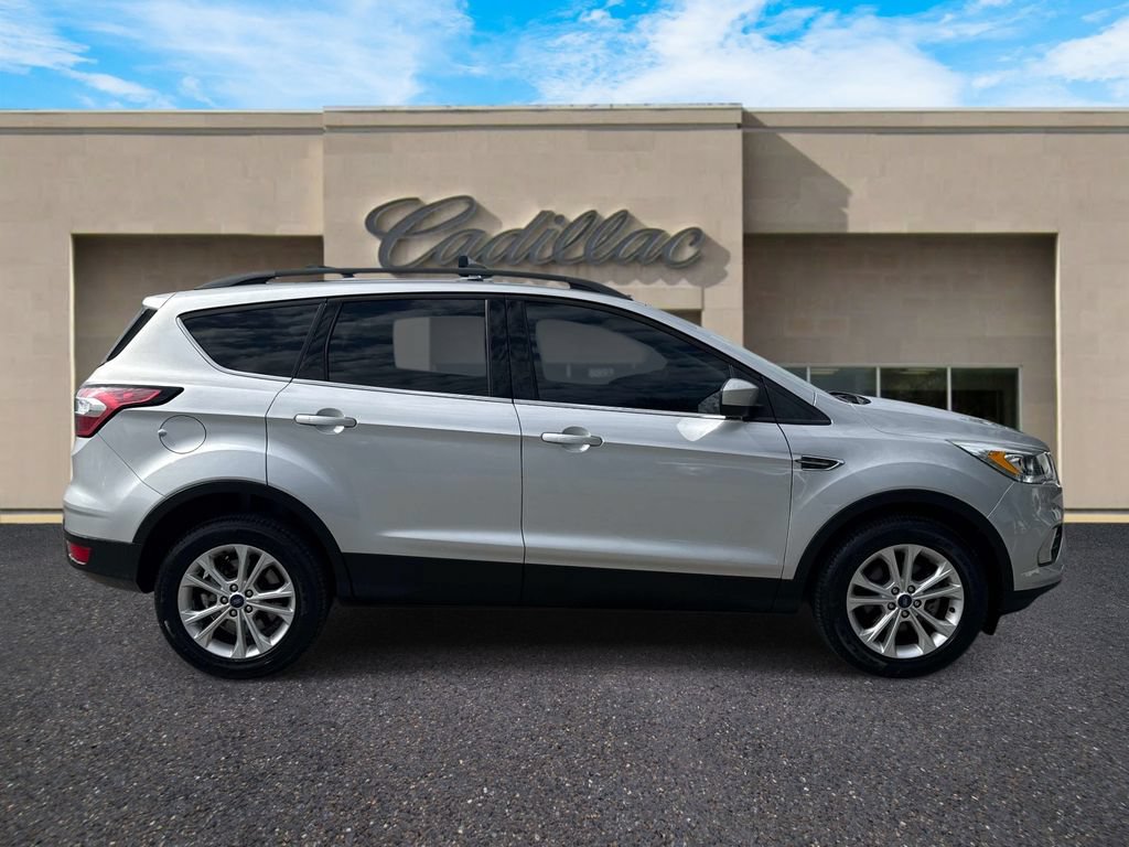 Used 2018 Ford Escape SEL w/ Ford Safe & Smart Package FWD image 2