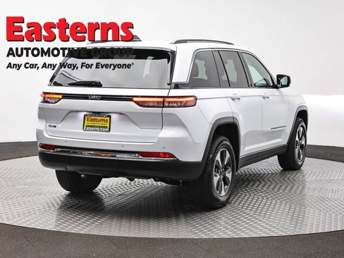 Used 2022 Jeep Grand Cherokee Limited 4xe AWD/4WD image 5