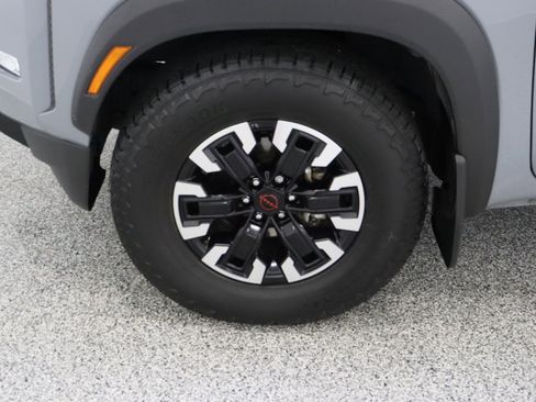 Used 2024 Nissan Frontier Pro-X RWD image 11