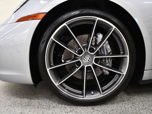 Used 2022 Porsche 911 Carrera w/ Premium Package RWD image 31