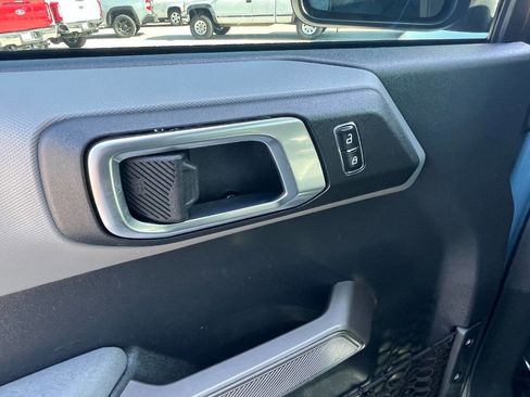 Used 2023 Ford Bronco Black Diamond w/ Sasquatch Package image 22