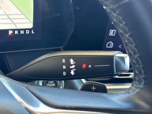 Used 2025 Chevrolet Equinox LT w/ Convenience Package II FWD image 23