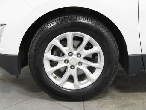 Used 2020 Chevrolet Equinox LT FWD image 17