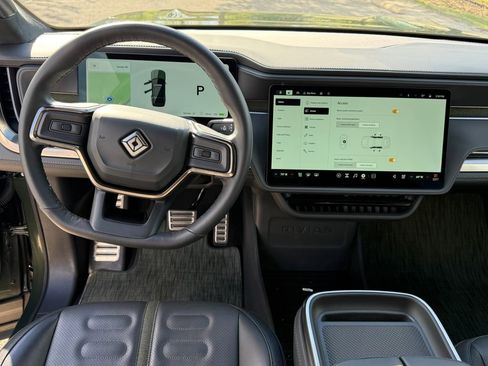 Used 2024 Rivian R1S Adventure AWD/4WD image 10