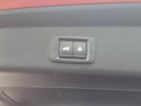 Used 2024 Mitsubishi Outlander AWD image 29
