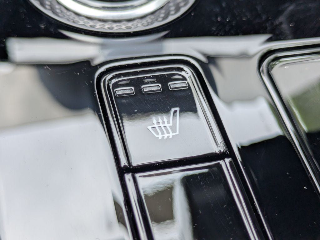 Used 2025 Kia Niro EX FWD image 23