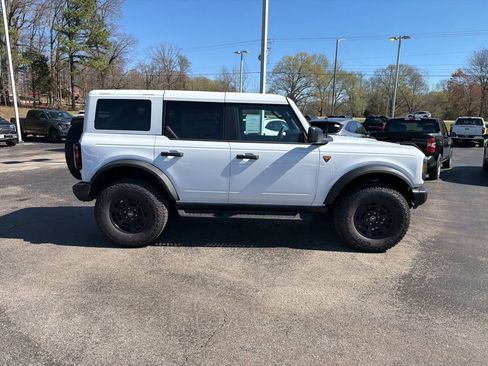 New 2026 Ford Bronco Badlands image 2